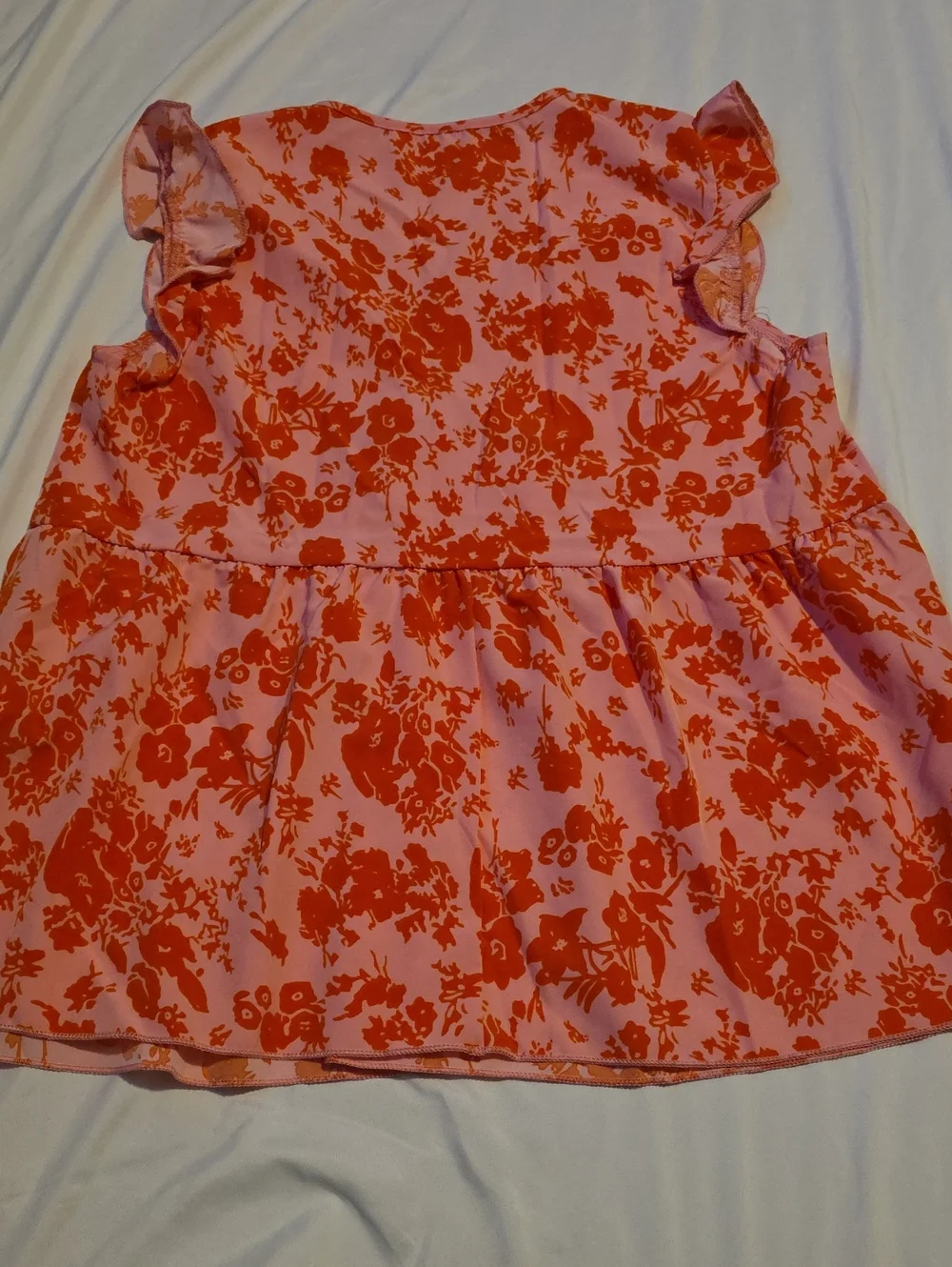 💥5 For $20 SHEIN Pink Top with Red Floral Print and Flutter Sleeves - Picture 4 of 4